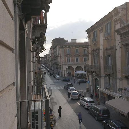 Le Dimore Del Duomo Катания Экстерьер фото